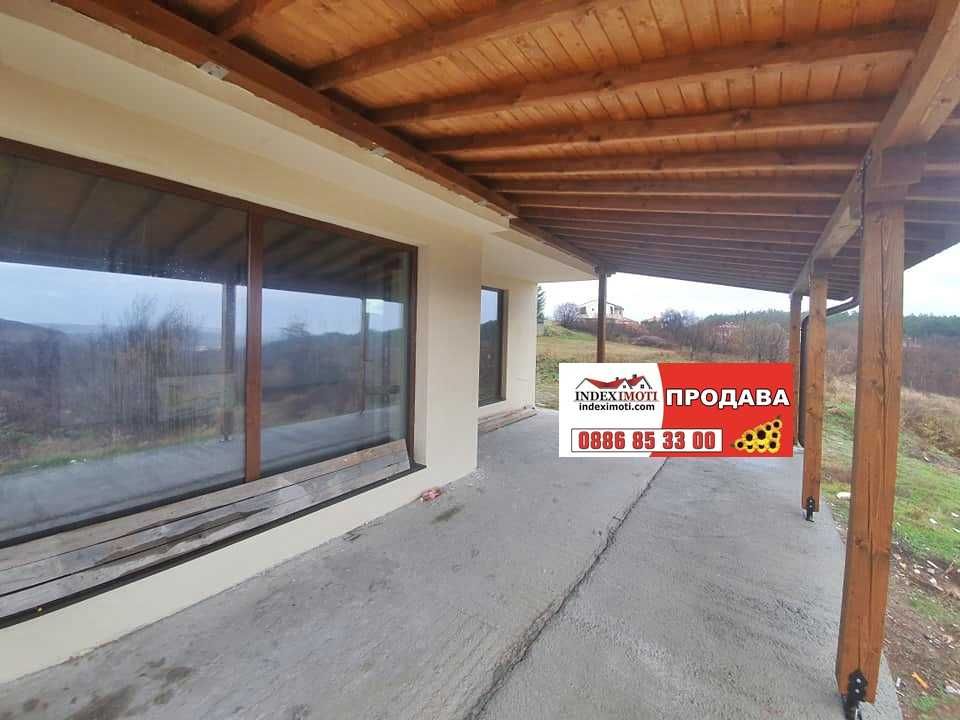 Южна Вила с 4 спални и гараж,Оглед с ключ