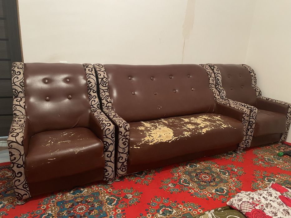 Диван киресло сотилоди