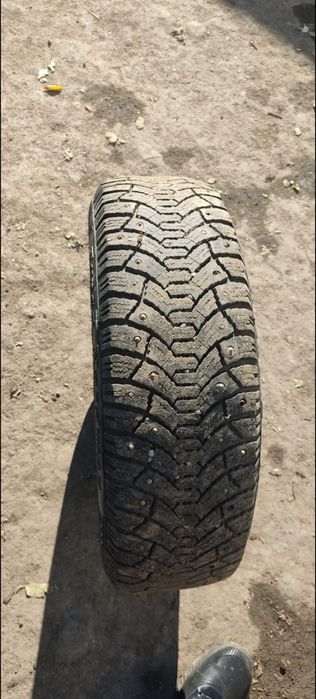 Продам 2 баллона 185/65/15