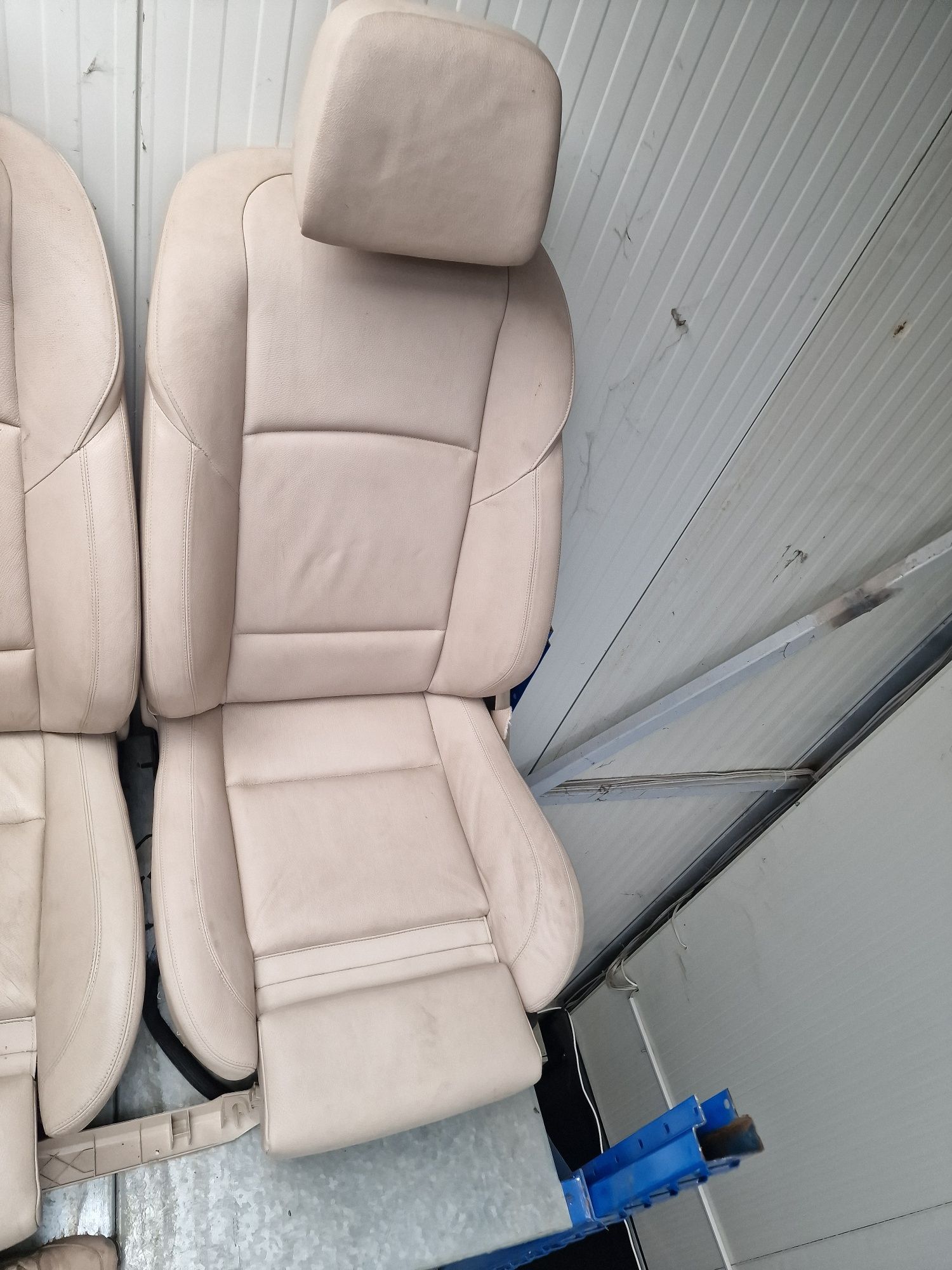 Scaune fata piele crem recaro fara încălzire bmw f10 f11 oyster