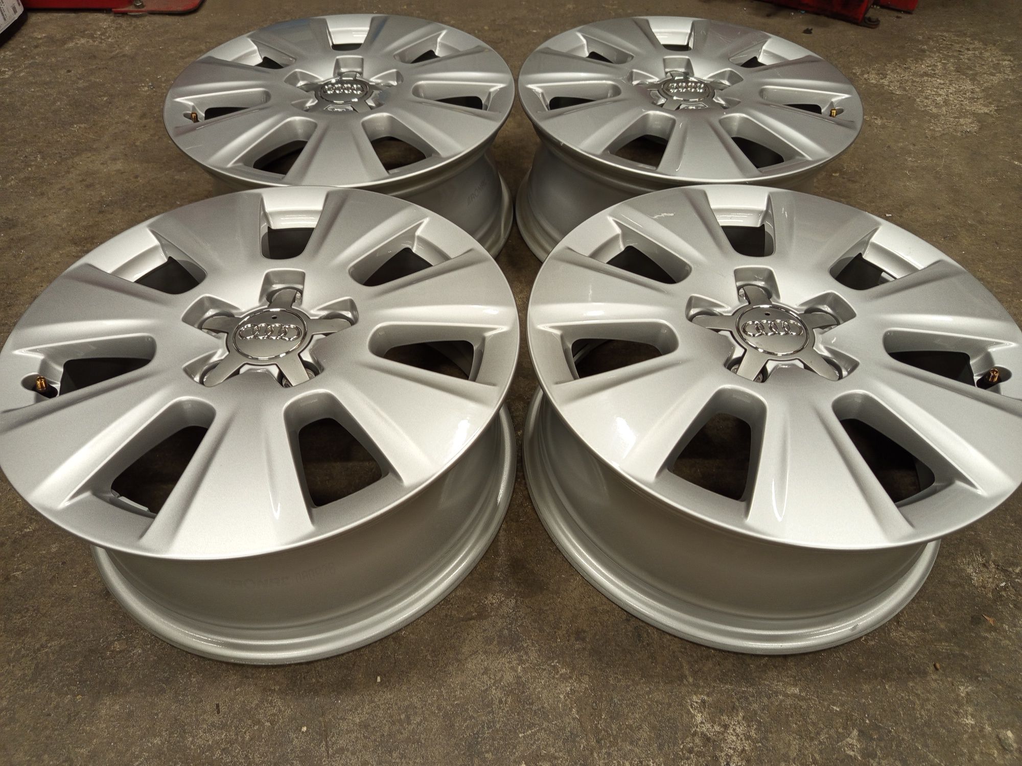 16" Audi A3 8P Оригинални Джанти 5x112 Audi A3