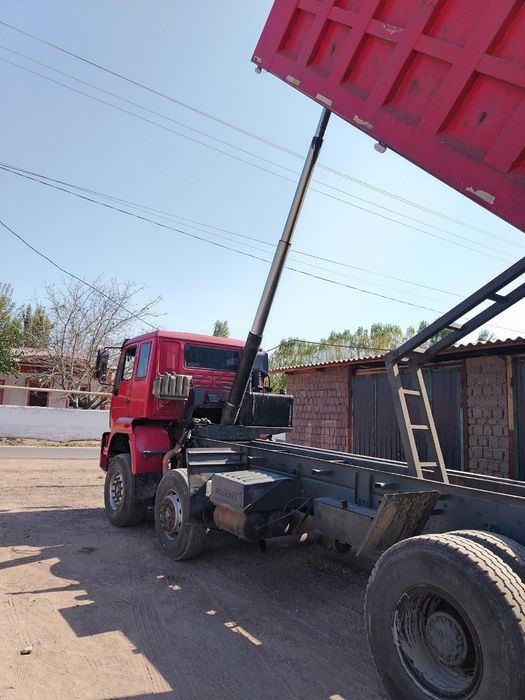 Самосвал sinotruk камаз 40 тонна юк кетади