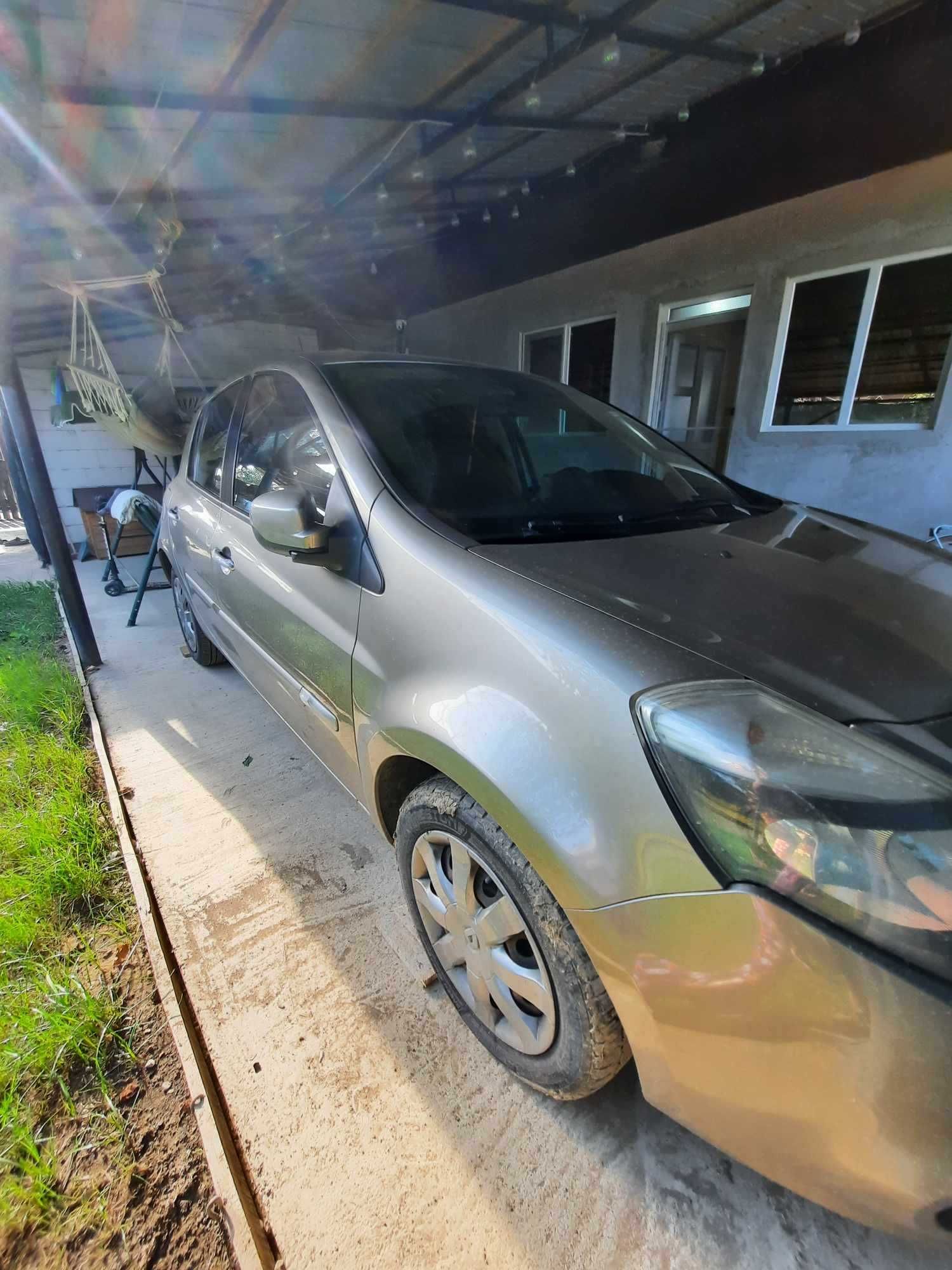 Renault Clio 3  ...