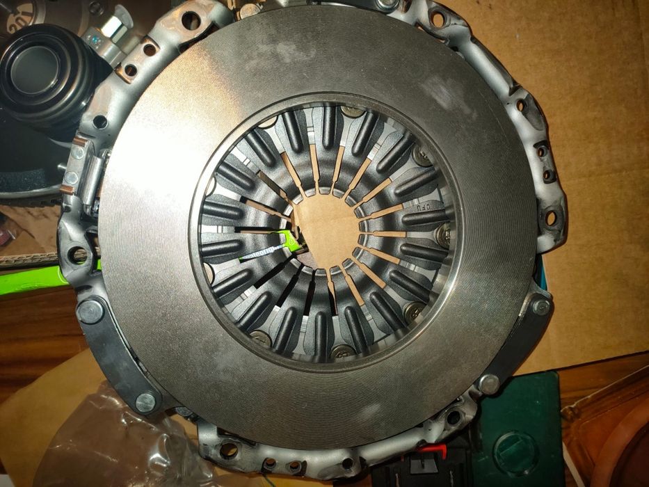 Ambreiaj cu volanta masa dubla Chevrolet Captiva Opel Antara 837441