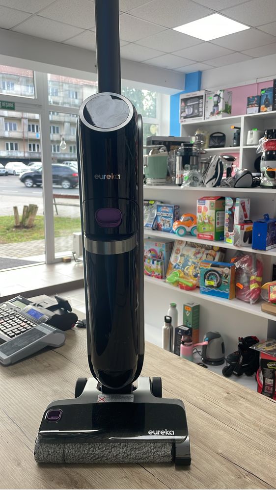 Eureka aspirator cu spalare