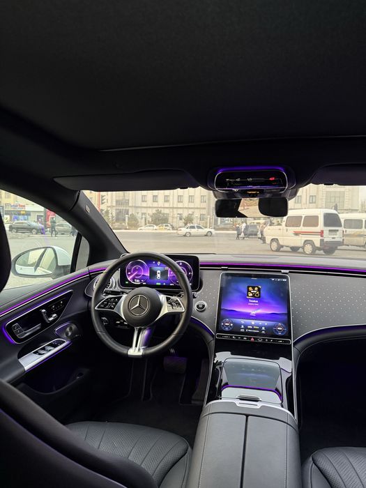 Mercedes-Benz EQE 350+