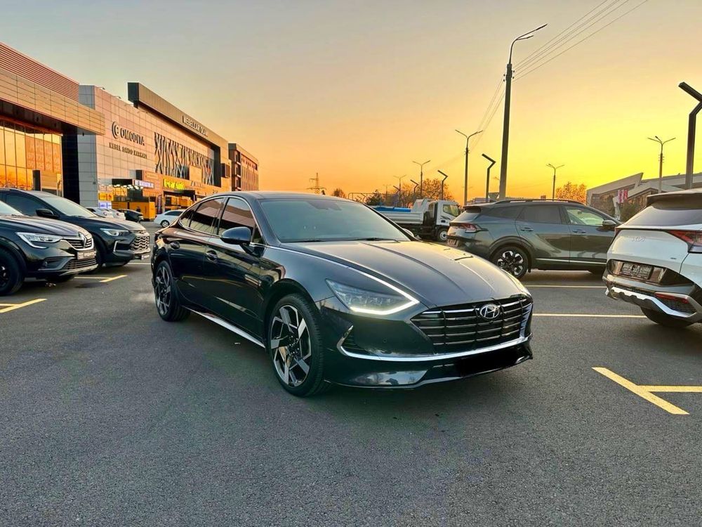 Проадется hyundai sonata 2022 года 2,5 последняя позиция