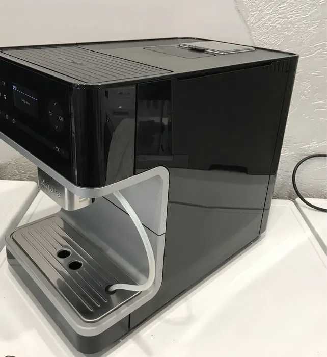 Кафе машина Miele CM 61
