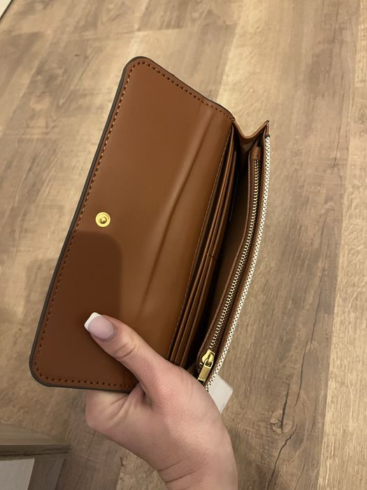 Портфейл Mango с етикет