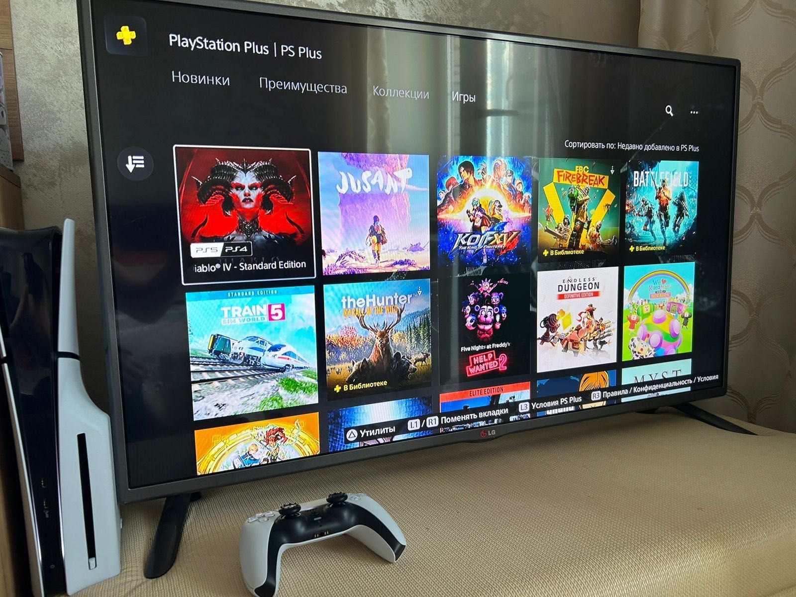 Продается Ps5 на 1 терабайт, + год подписка и 1 джойстик