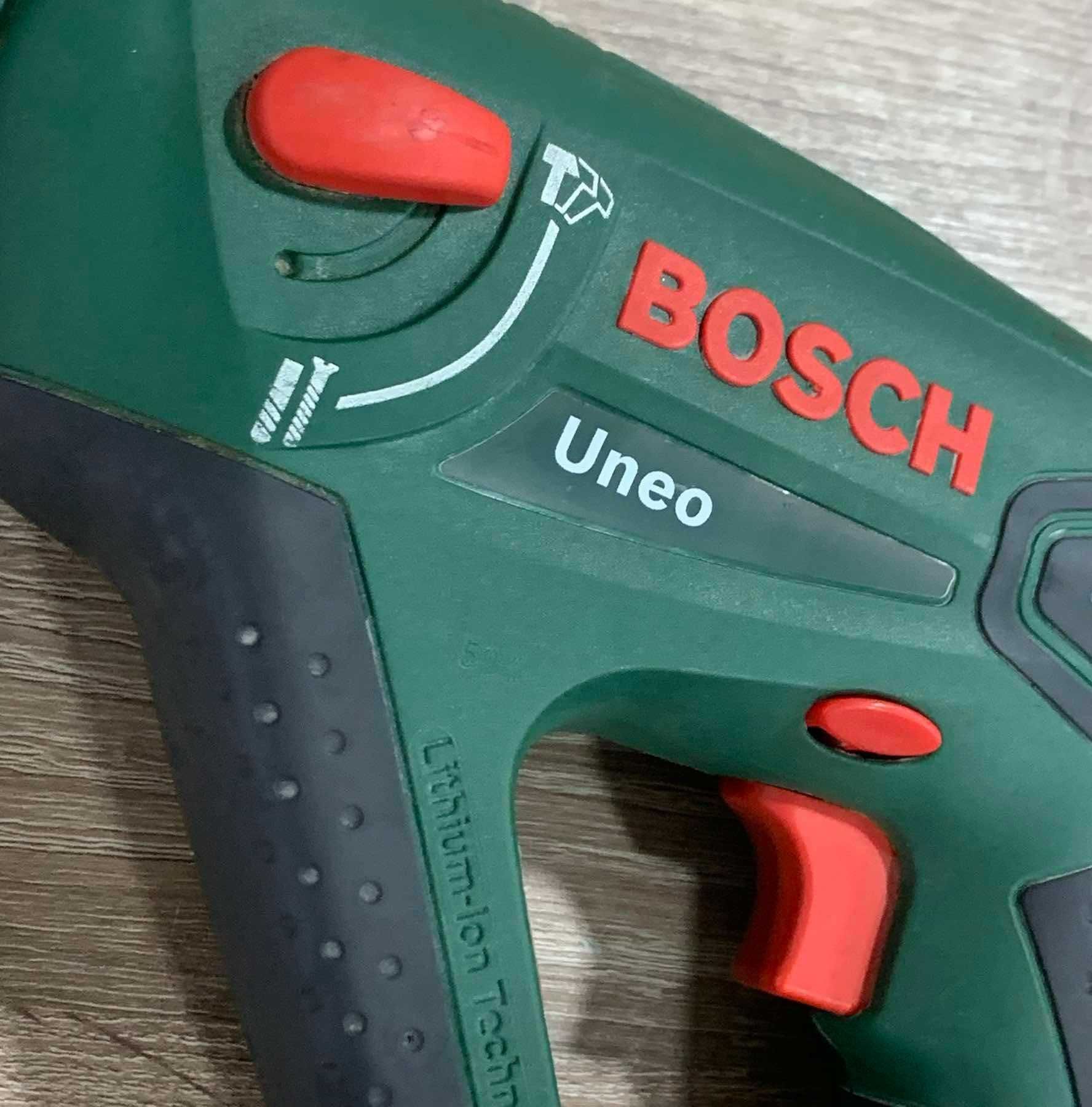 Акумулаторен перфоратор Bosch Uneo
