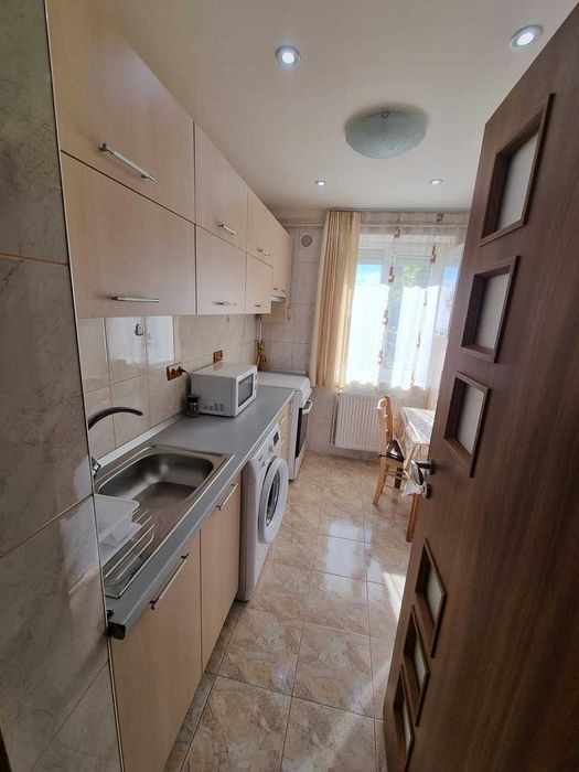 inchiriez apartament cu 2 camere