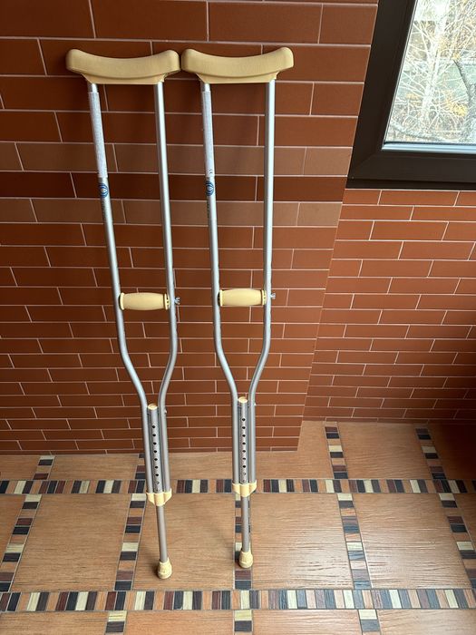 Костыли универсальные