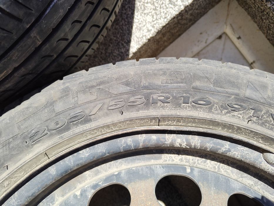 Летни гуми с джанти 205/55  R16