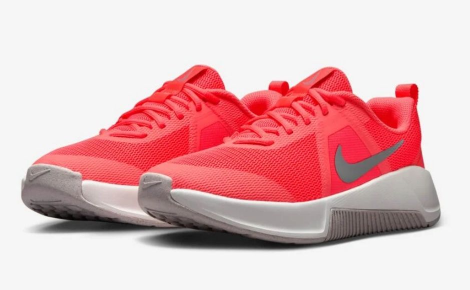 Оригинални маратонки на Nike MC Treiner 3! 44.5