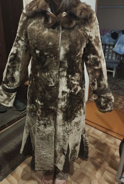 Шуба мутоновая с норковым воротником