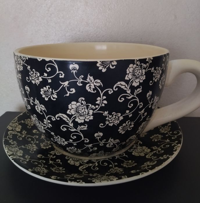 Горшок- кашпо  керамическое для цветов