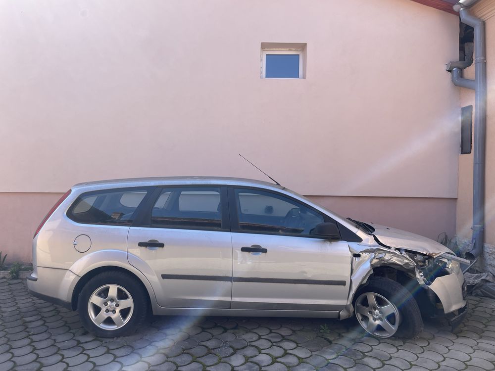 Vand Ford Focus, avariat