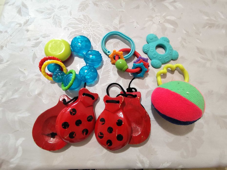 Играчки за фина моторика