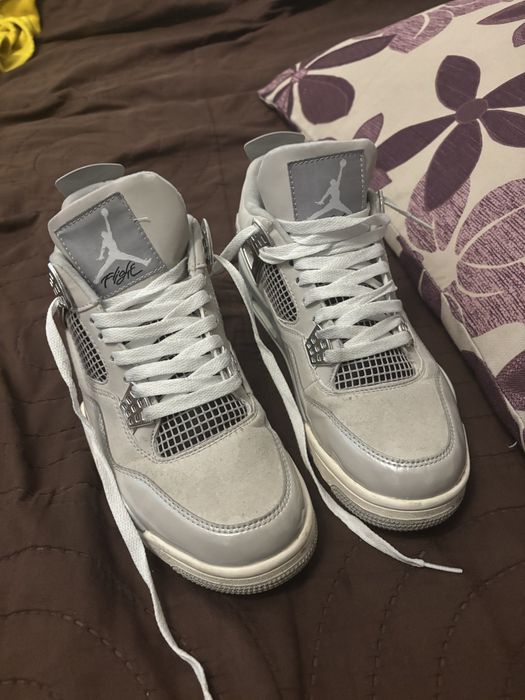 jordan 4 frozen moments