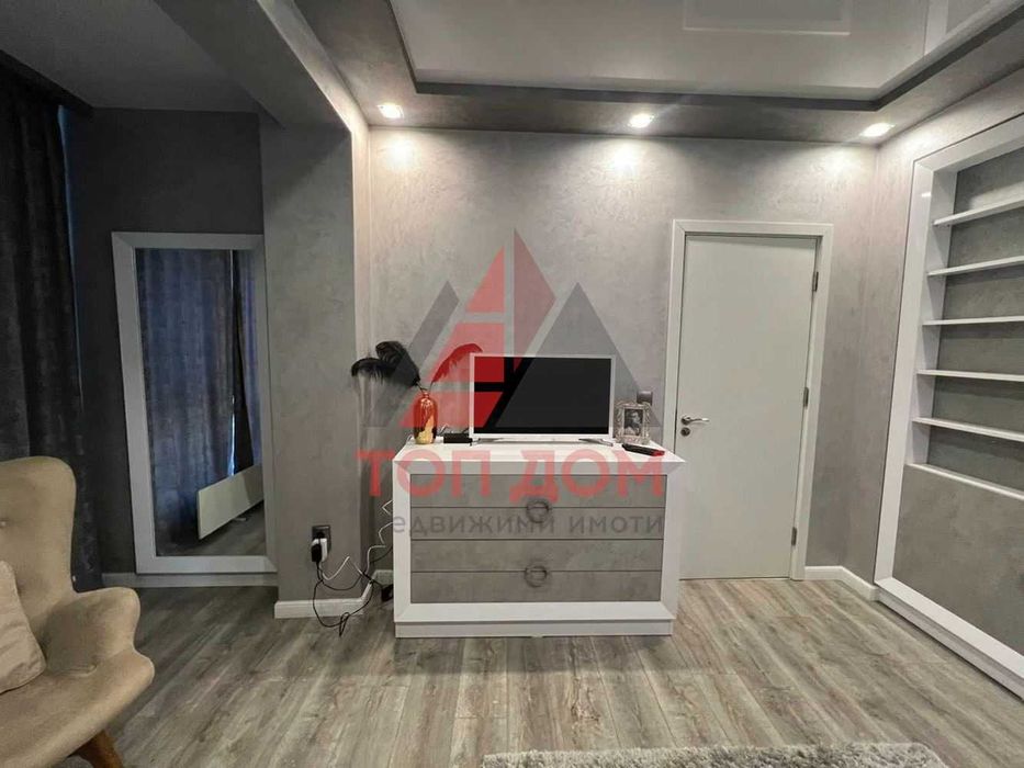 Дава се под наем Тристаен апартамент в Варна, Център - 74 кв.м за 1100 € - Снимка #5