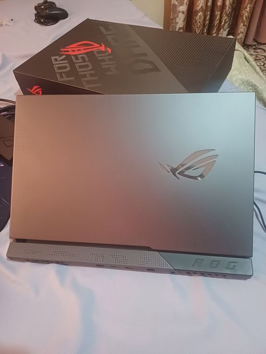 ASUS ROG holati juda yashxi yangiday