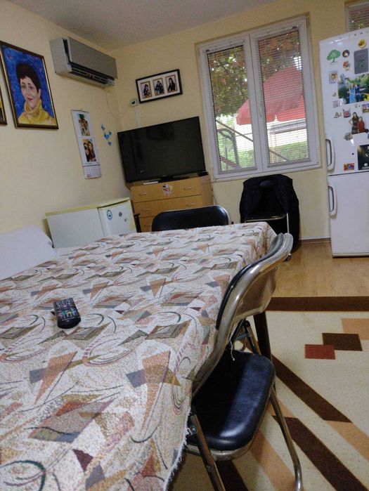 Двуетажна къща 120 кв. м с 5 стаи + 640 кв. м двор  в с. Драгомирово