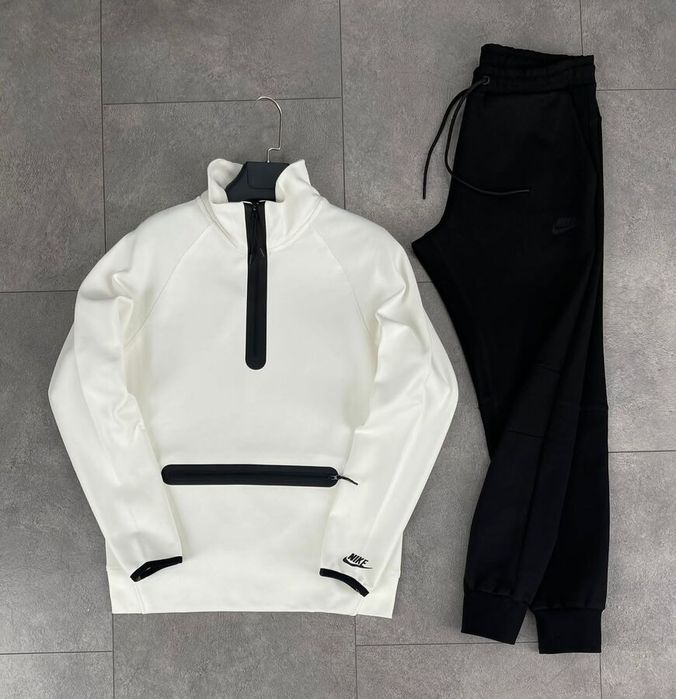 Nike Tech Fleece