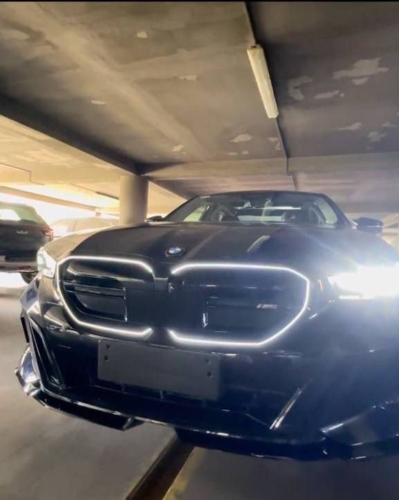 Нотариус BMW  i5 35L 2024 dop paket