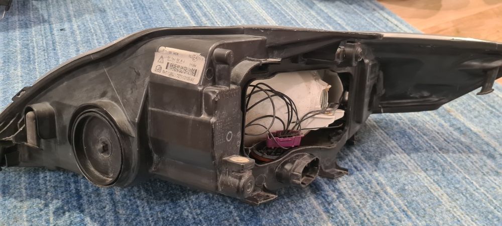 Фарове за Ford Mondeo 3 и Ford Fokus 1