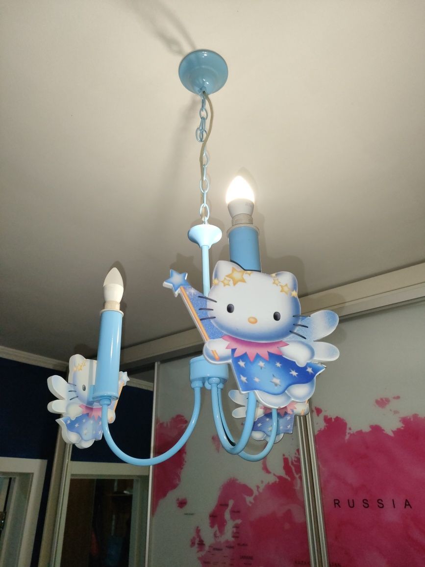 Продам детскую подвесную люстру "Hello kitty"