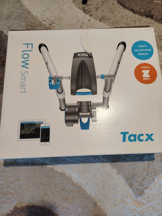 Home trainer Tacx Flow smart pentru antrenamente indoor
    
S