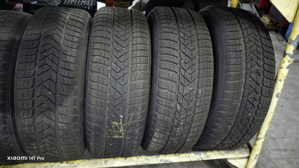Roti Mercedes iarnă 225.55.17 Pirelli  dot2023