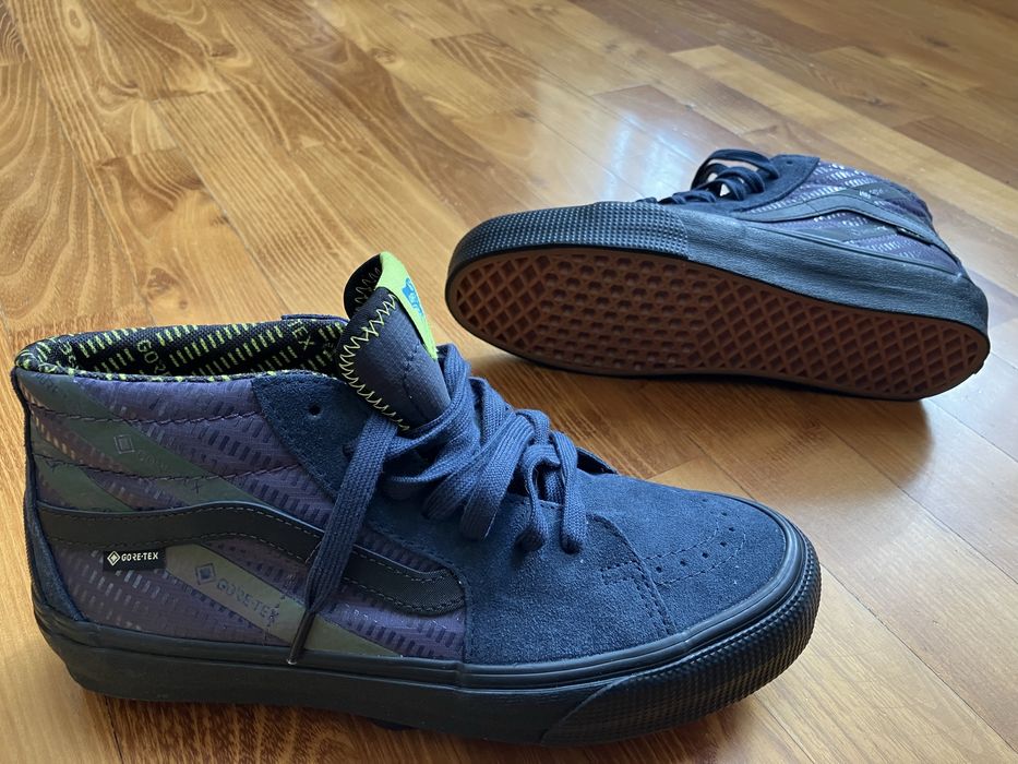 Adidasi Vans.
