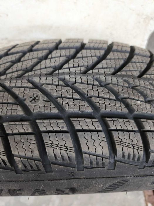4x Зимни гуми Goodyear 175/65R14 82T UG PERF 3,карани един сезон