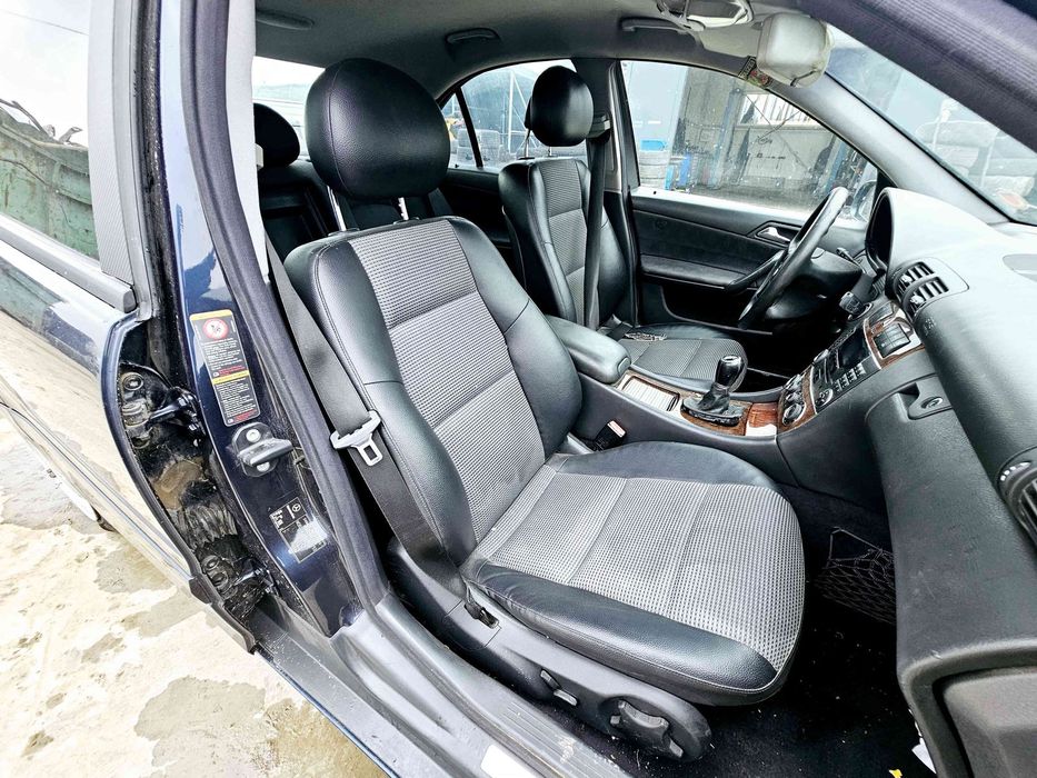 Scaun dreapta fata Mercedes Clasa C (W203) [Fabr 2000-2007] OEM