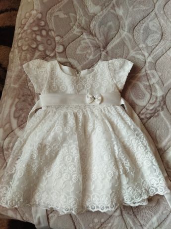 Бебешка рокличка 6 месеца.