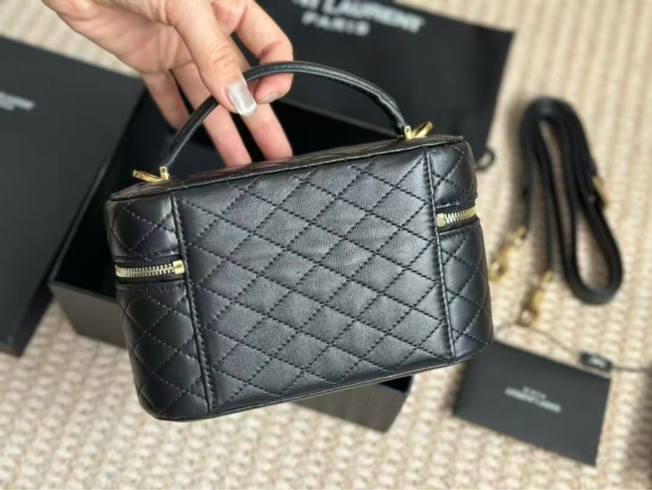 Дамска кожена чанта YSL