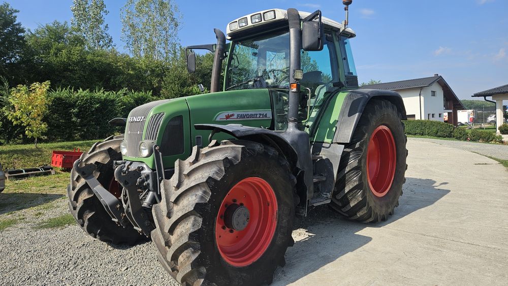 Tractor Fendt Vario 714  50km/h