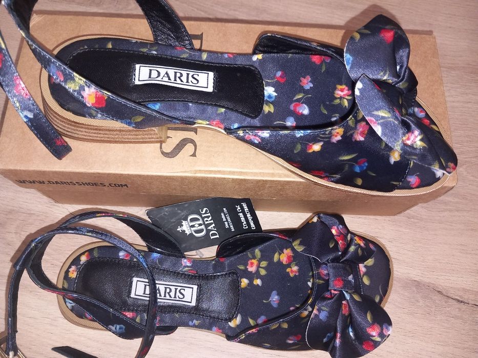 Нови сандали Daris