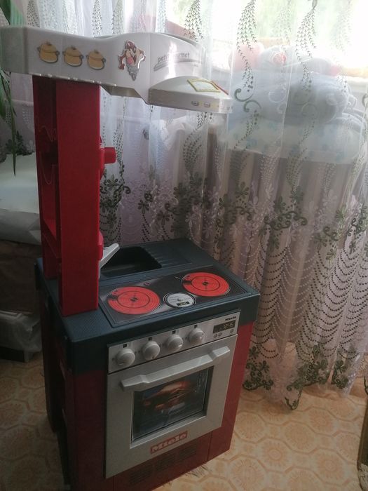 Bucătărie de jucărie, cadoul perfect