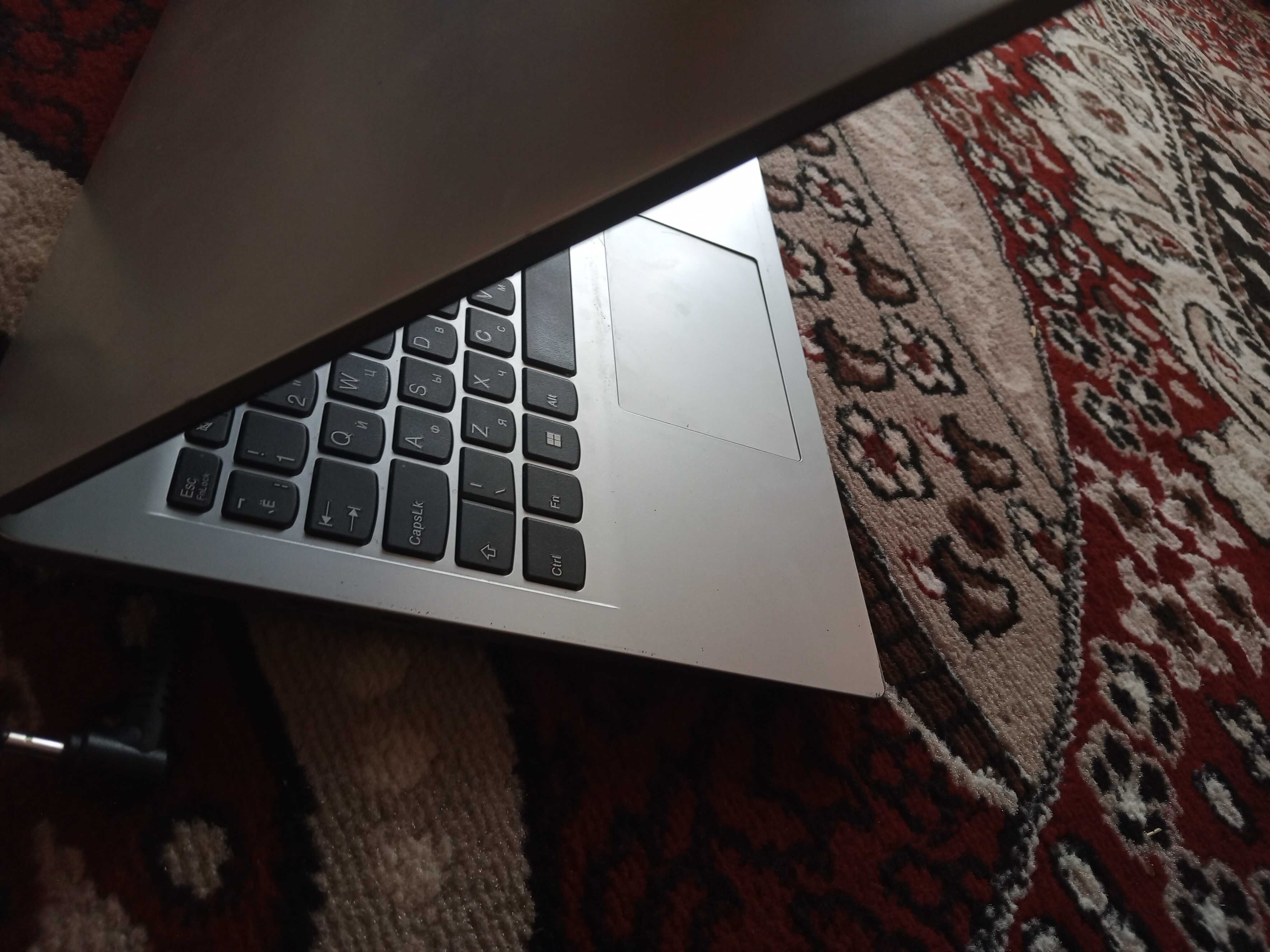 Noutbuk Lenovo .