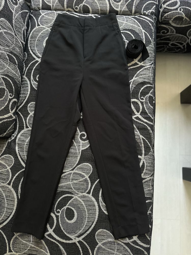 Оригинален дамски панталон на Guess