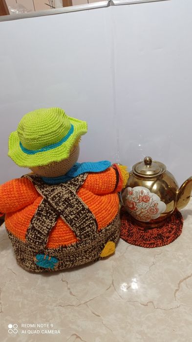 Оригинальная грелка на чайник Пугало