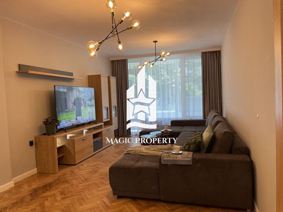 Дава се под наем Четиристаен апартамент в Бургас, Център - 100 кв.м за 969 € - Снимка #6