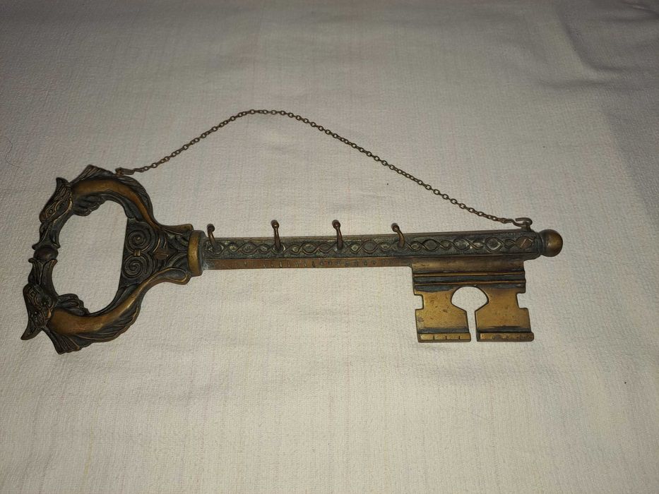 cheie veche bronz Max le Verrier agatatoare chei bronz veche