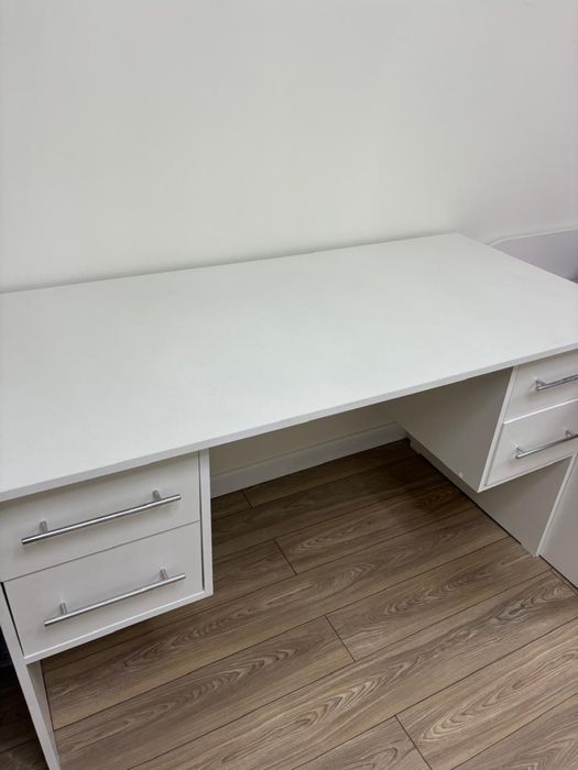 Стол рабочий/письменный