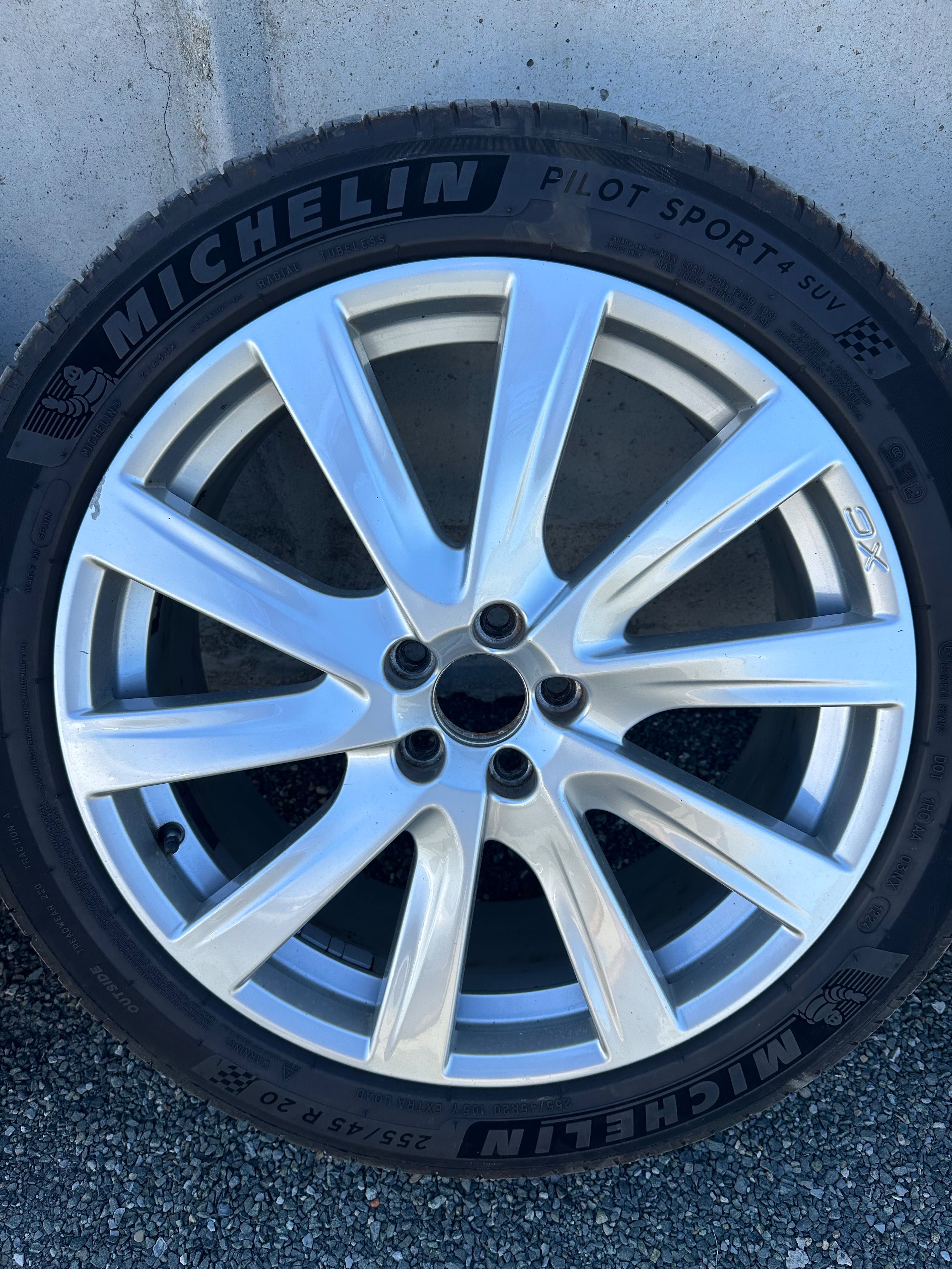 Джанти за Волво (Volvo) 255/45 R 20 8Jx20 H2 ET 55