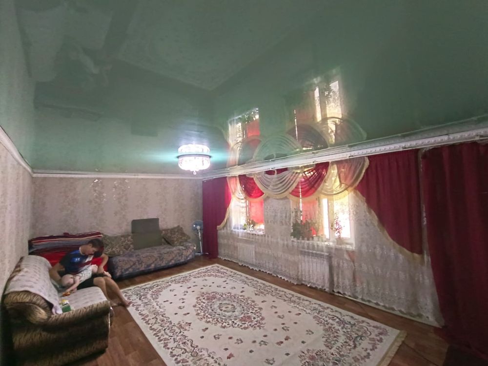 Дом продаётся.