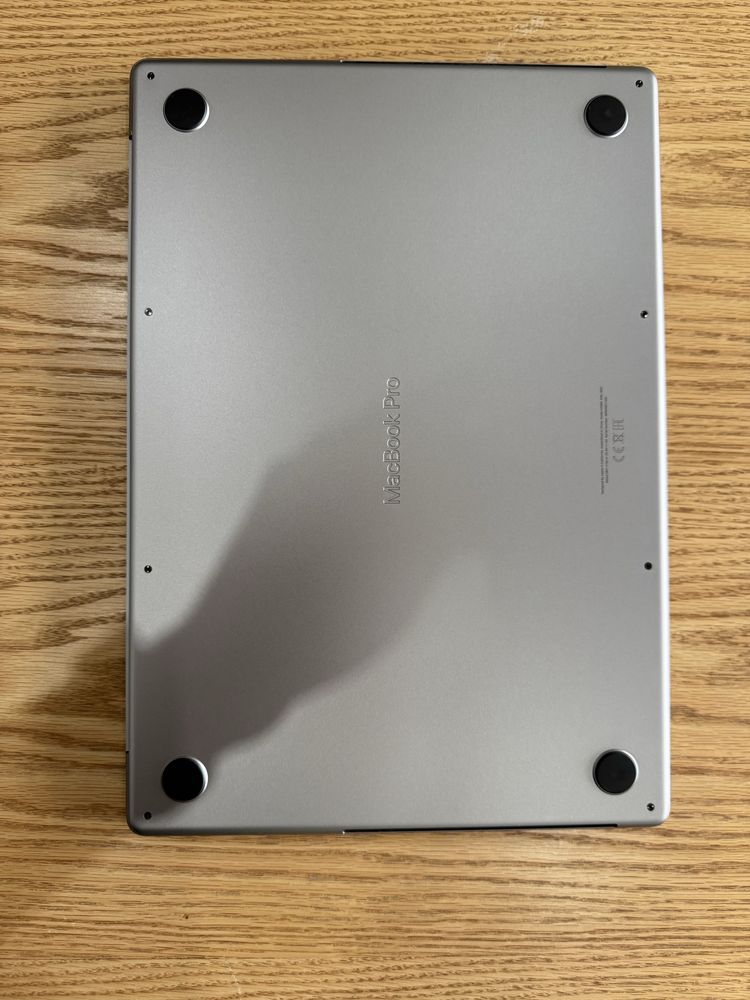 Macbook Pro 16” 1TB 16GB